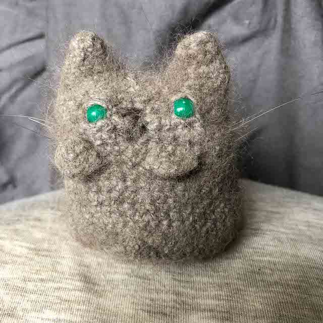 A grey kitty mini made from real fur and whiskers | Kitten KaZoedle